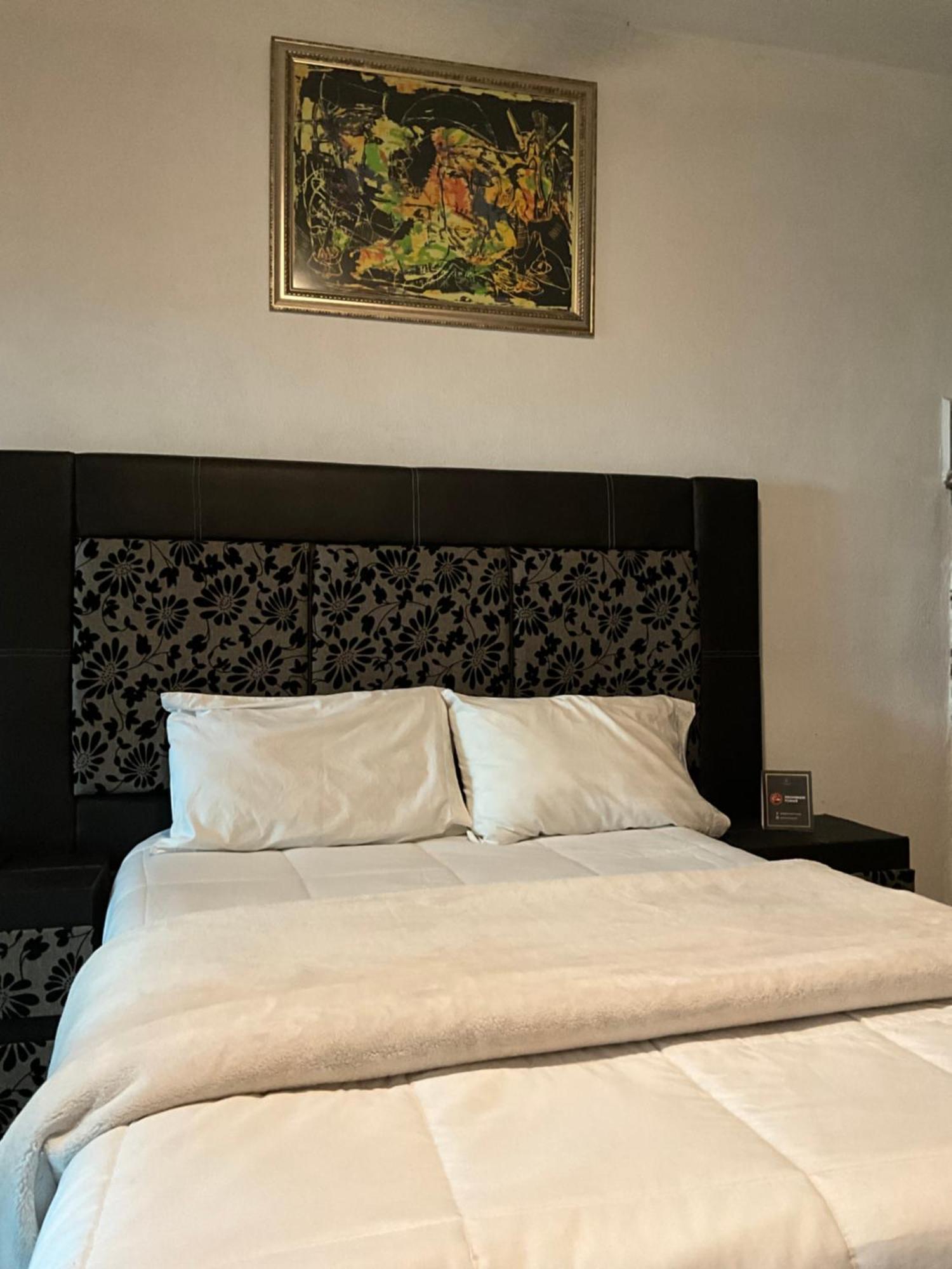 Hotel Casa Carmona 33 à Querétaro Extérieur photo