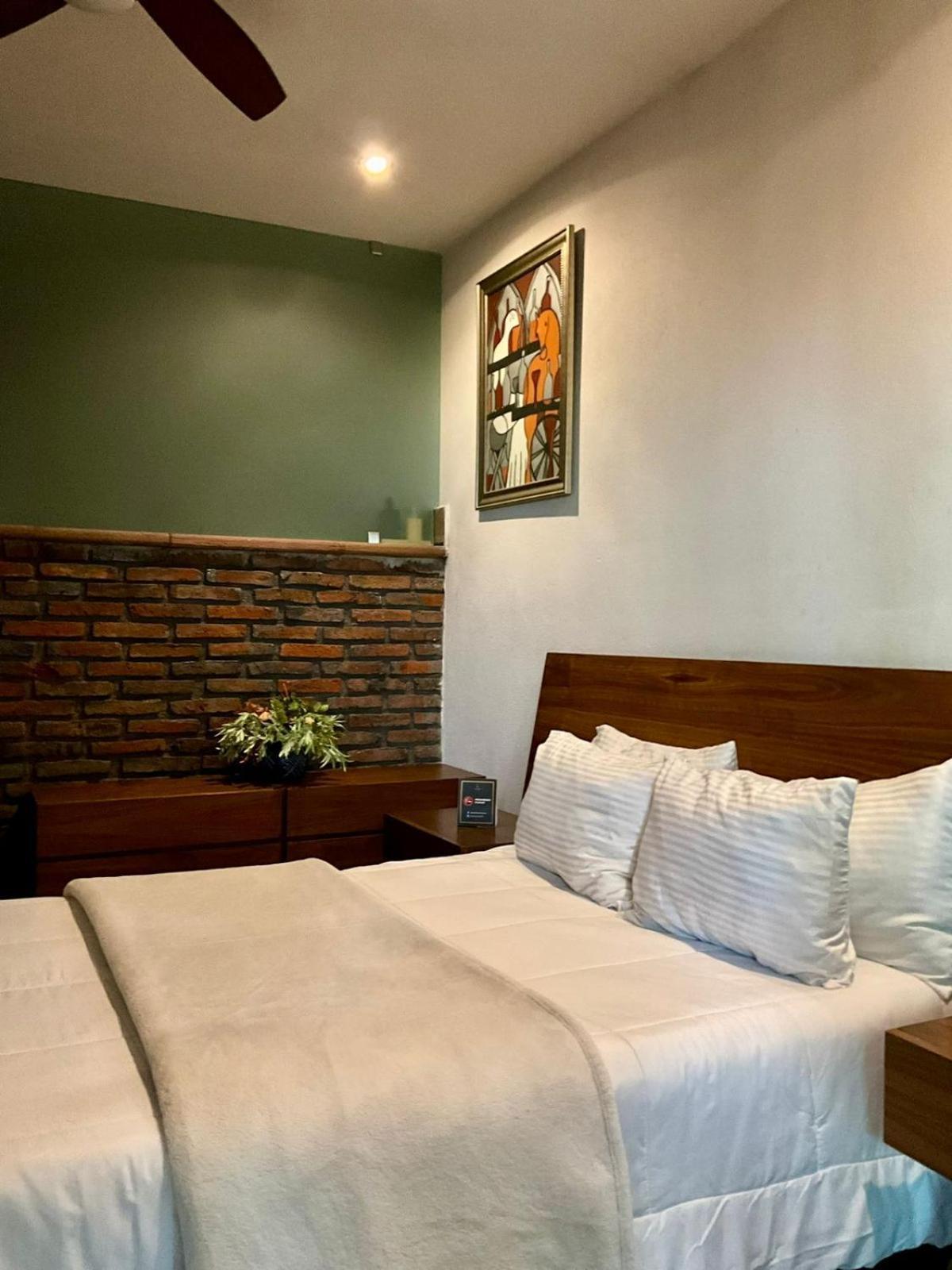 Hotel Casa Carmona 33 à Querétaro Chambre photo